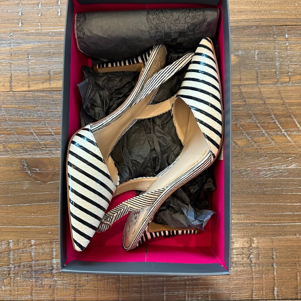 Vince Camuto Barlowe Black & White Striped Snake Heels (Size 8M)